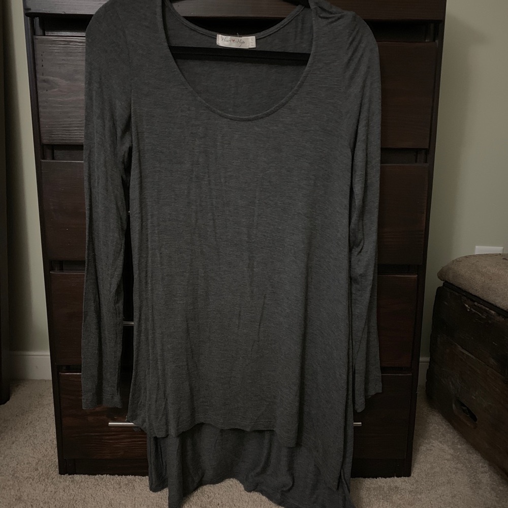 Long sleeve grey top